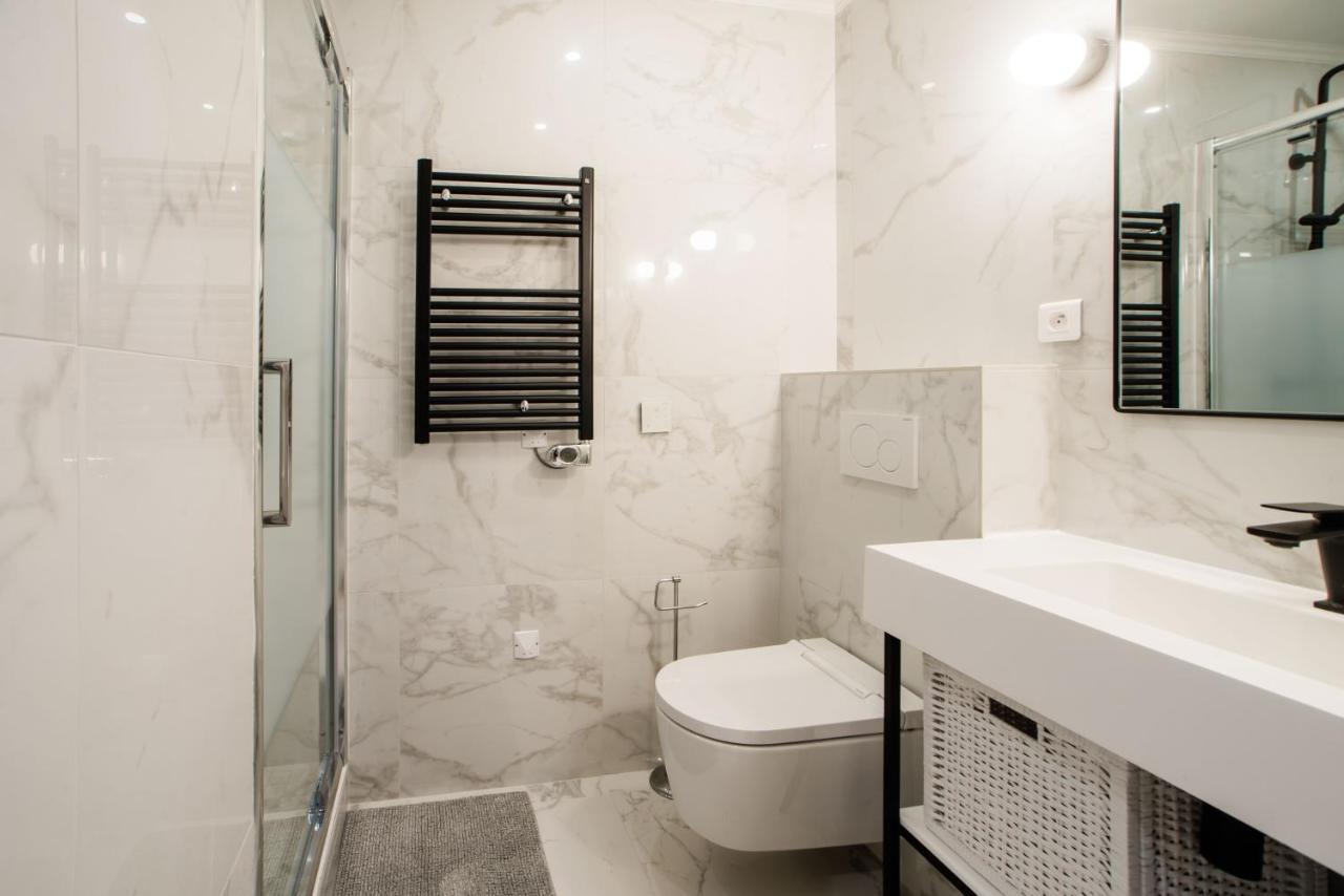 Appartement Sartre : Au Coeur De La Rive Gauche, Neuf, Design, 2/4 Personnes Parijs
